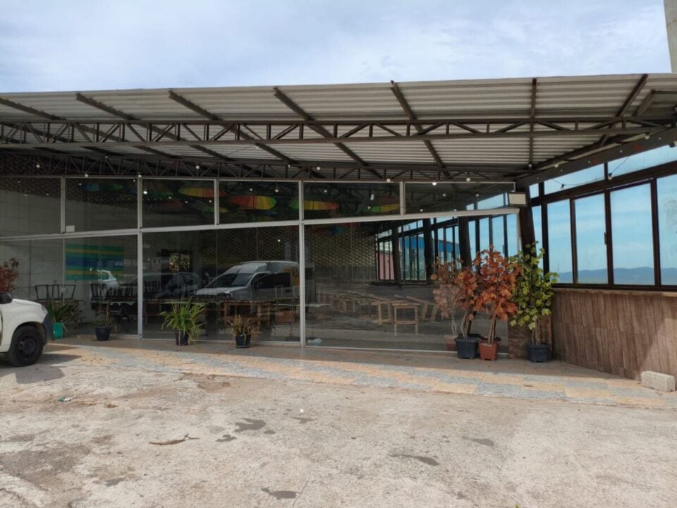 Ponto para churrascaria e restaurante