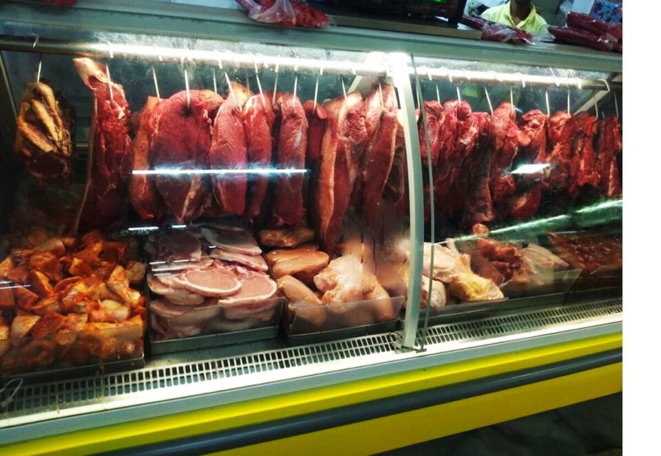 SUPERMERCADO À VENDA