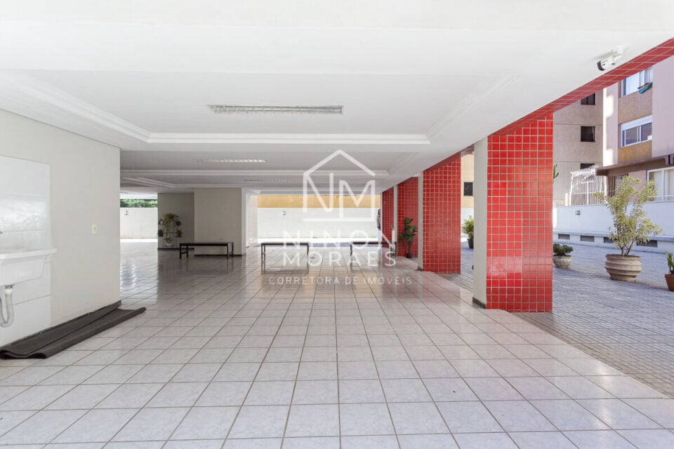 SALA EM LOCAL ESTRATÉGICO NO BIGORRILHO R 168000,00