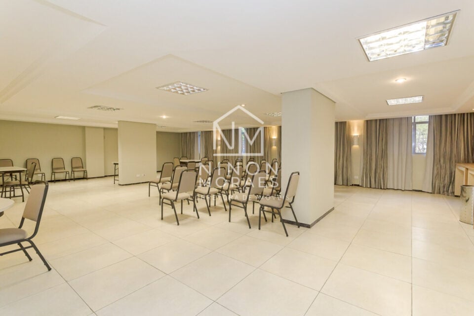 SALA EM LOCAL ESTRATÉGICO NO BIGORRILHO R 168000,00