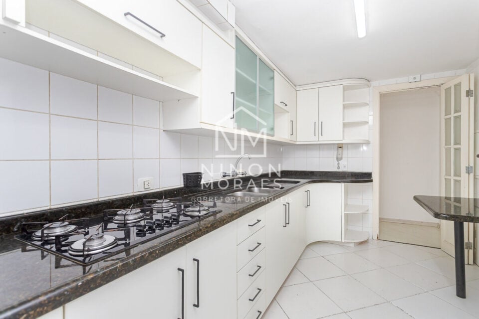 APARTAMENTO – LOFT – 85m² – CABRAL EM CURITIBA