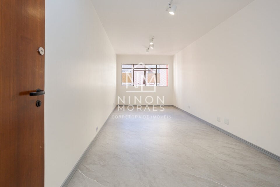 SALA EM LOCAL ESTRATÉGICO NO BIGORRILHO R 168000,00