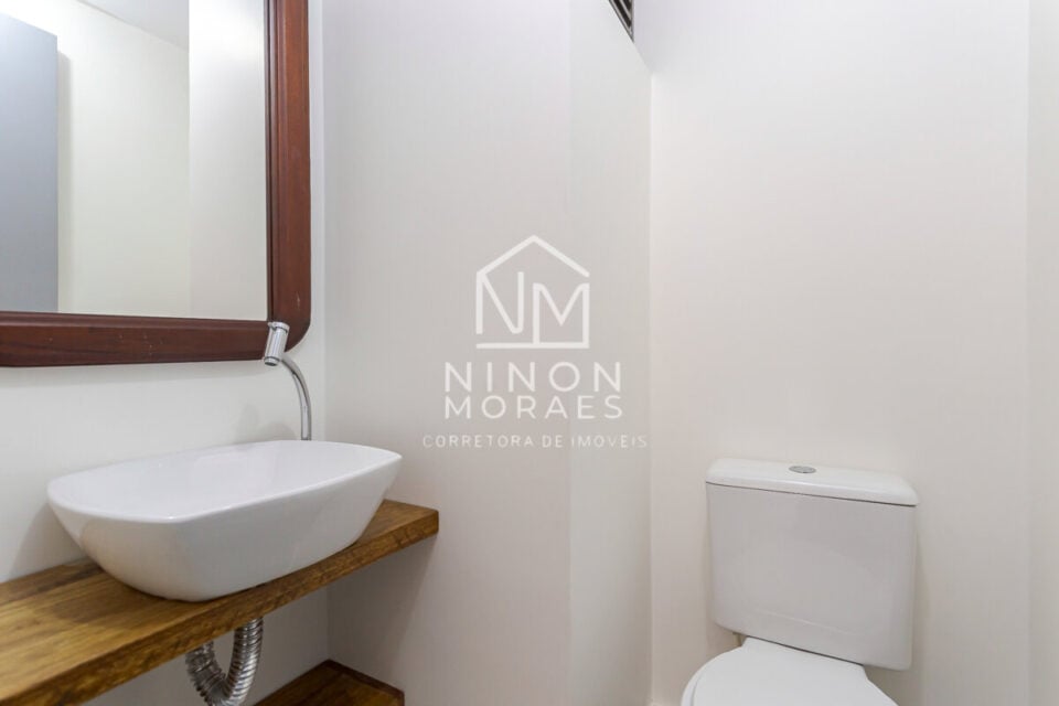 SALA EM LOCAL ESTRATÉGICO NO BIGORRILHO R 168000,00