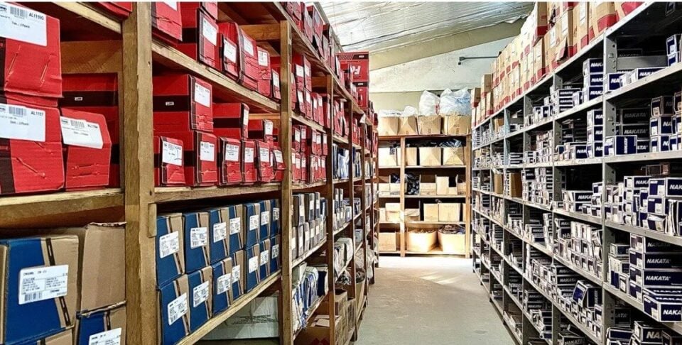 Loja de Autopeças à Venda