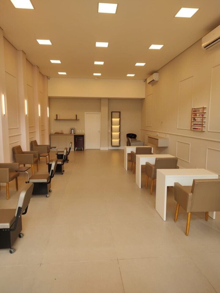 Salão de beleza lindo e moderno