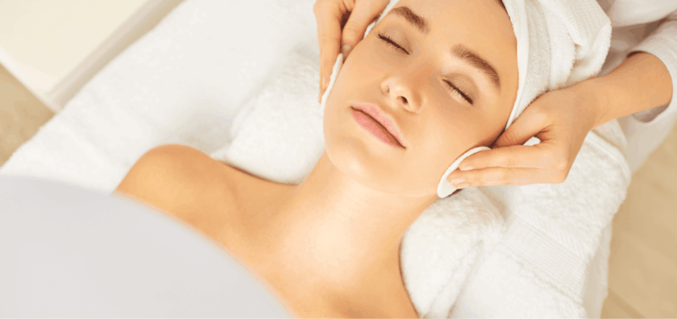 Clínica de Estética Lucrativa com Margem Alta e Potencial de Expansão — Lon