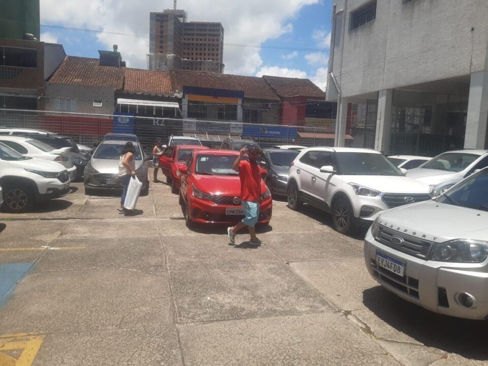 REDE DE ESTAC FAT430MIL VENDE 40 POR CENTO DAS COTAS BAIXADA SANTISTA