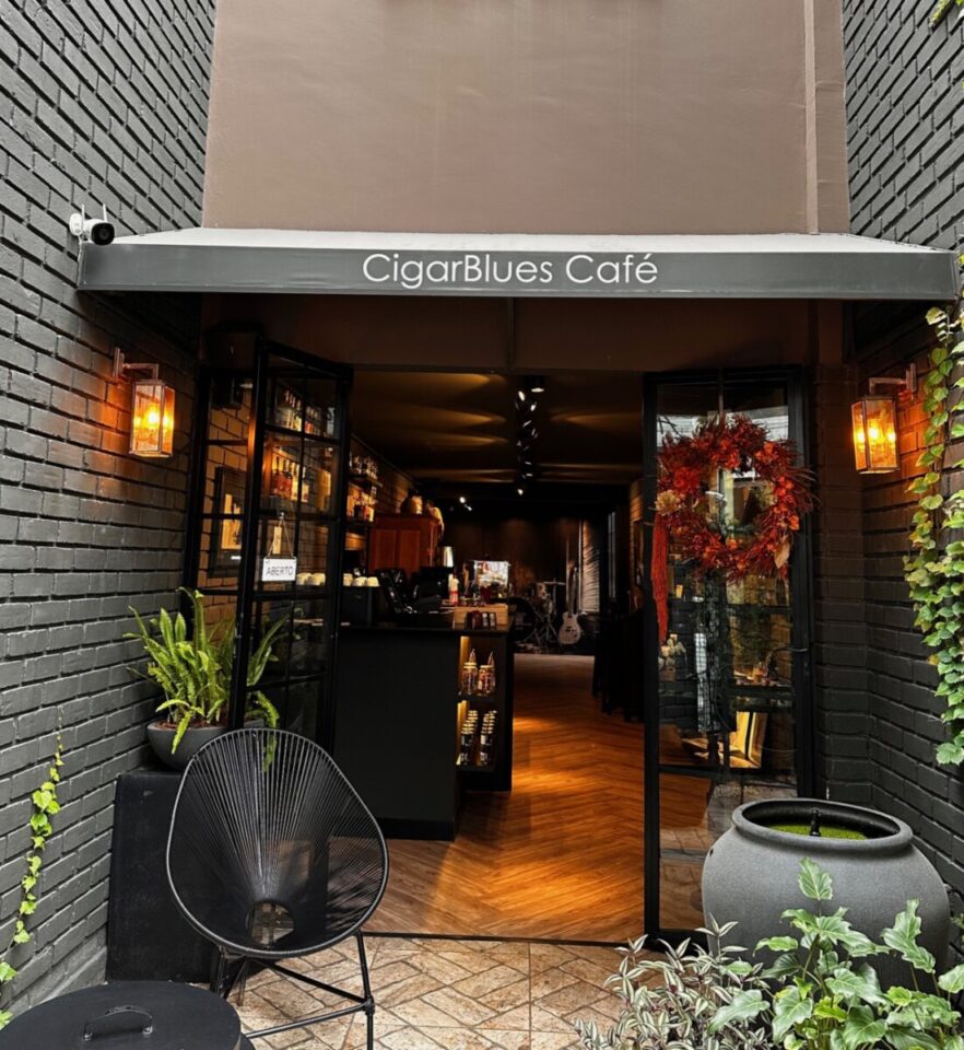 Oportunidade Única Seja Proprietário do CigarBlues Café  em BC