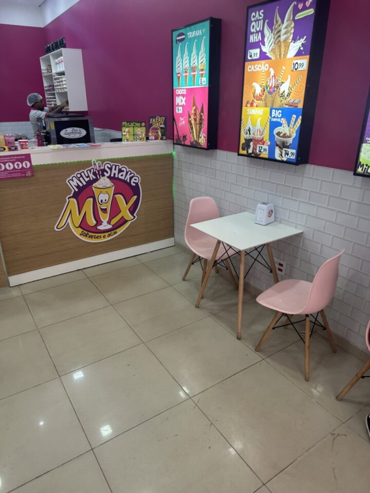 Sorveteria à venda no centro de Ribeirão
