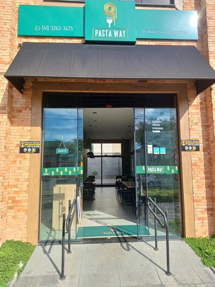 Franquia restaurante Multiculinária massas, yakisoba, feijoada, estrogonofe