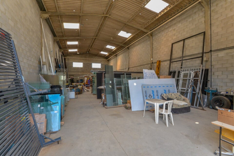 FÁBRICA DE ESQUADRIAS DE ALUMÍNIO  CURITIBA PARANÁ