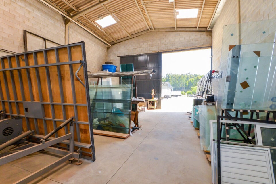 FÁBRICA DE ESQUADRIAS DE ALUMÍNIO  CURITIBA PARANÁ