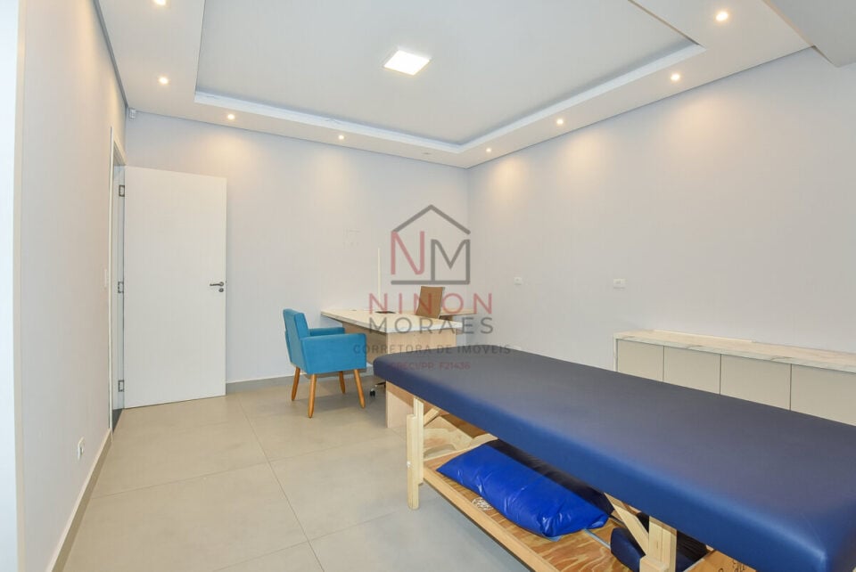 CASA COMERCIAL VENDA DO PONTO MOBILIADA  8 VAGAS no Portão