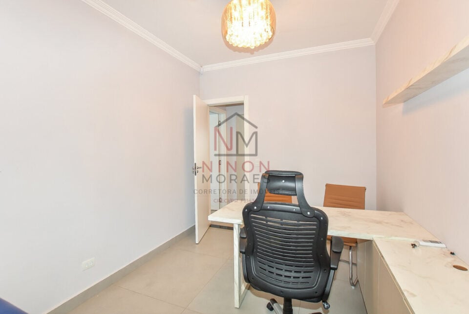 CASA COMERCIAL VENDA DO PONTO MOBILIADA  8 VAGAS no Portão