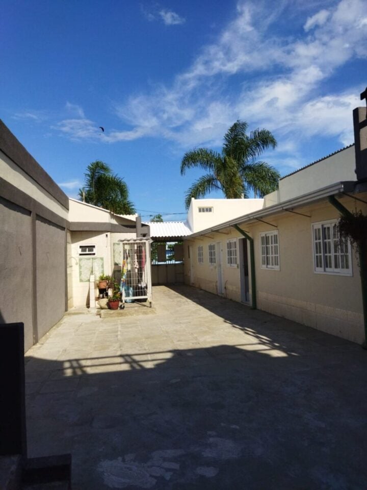 Vendo pousada no litoral do Paraná