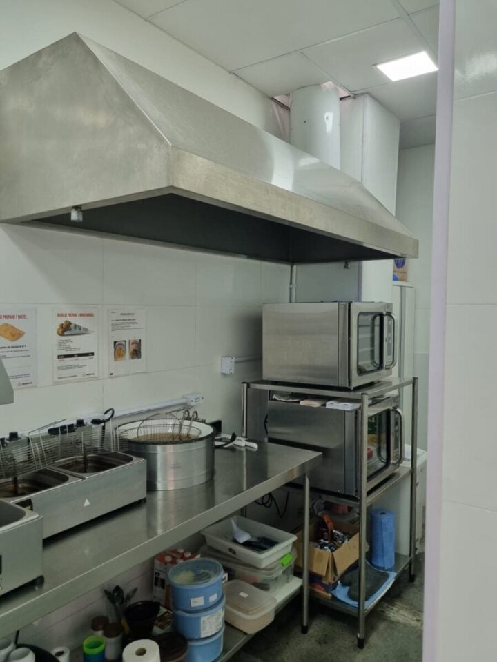 FRANQUIA NO RAMO DE LANCHES EM LOCAL DE MUITO FLUXO DE PESSOAS