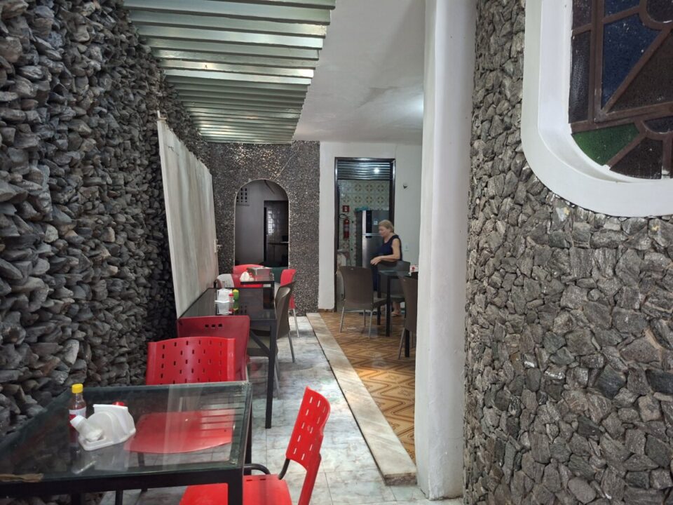 Restaurante na Aldeota R 70 mil c/ tudo dentro