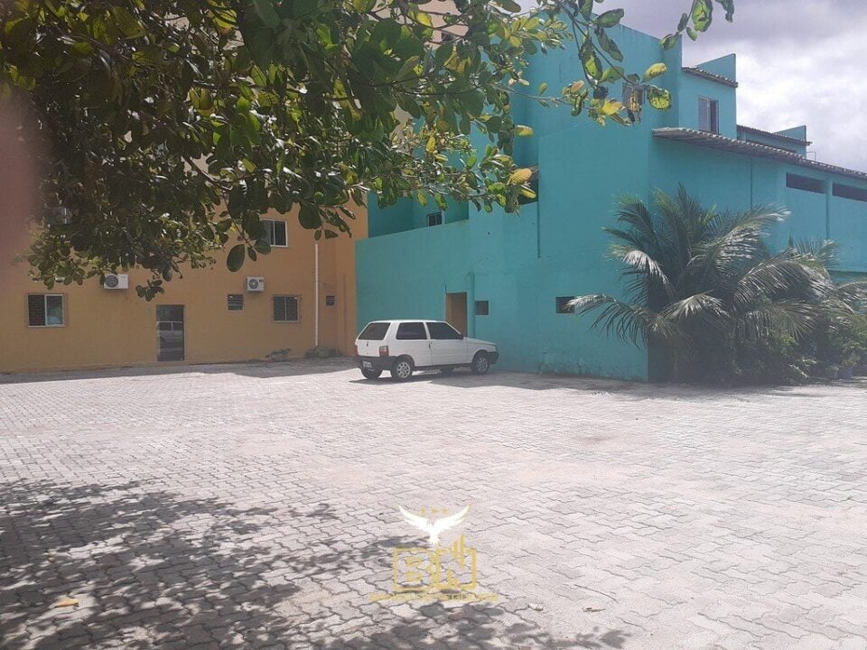 Hotel 49 suítes  30 Salas  11 Flats  8 Lojas Restaurante etc