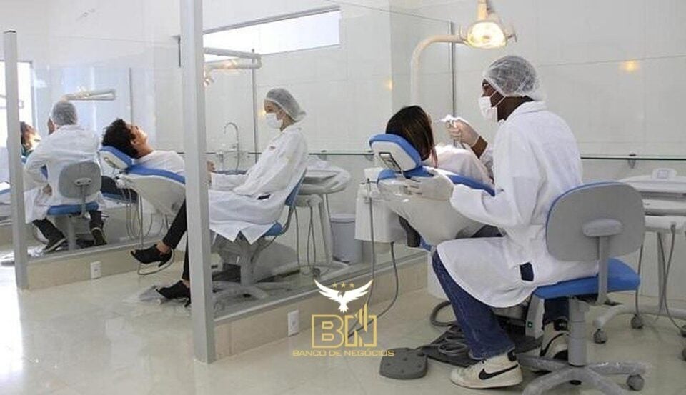 Ótima Clínica Odontológica, completa Só R150 mil