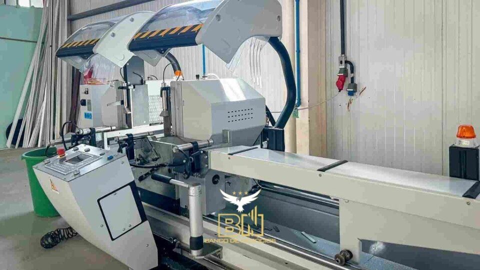 Fábrica Moderna de Vidros Duplos e Esquadrias no Ceará