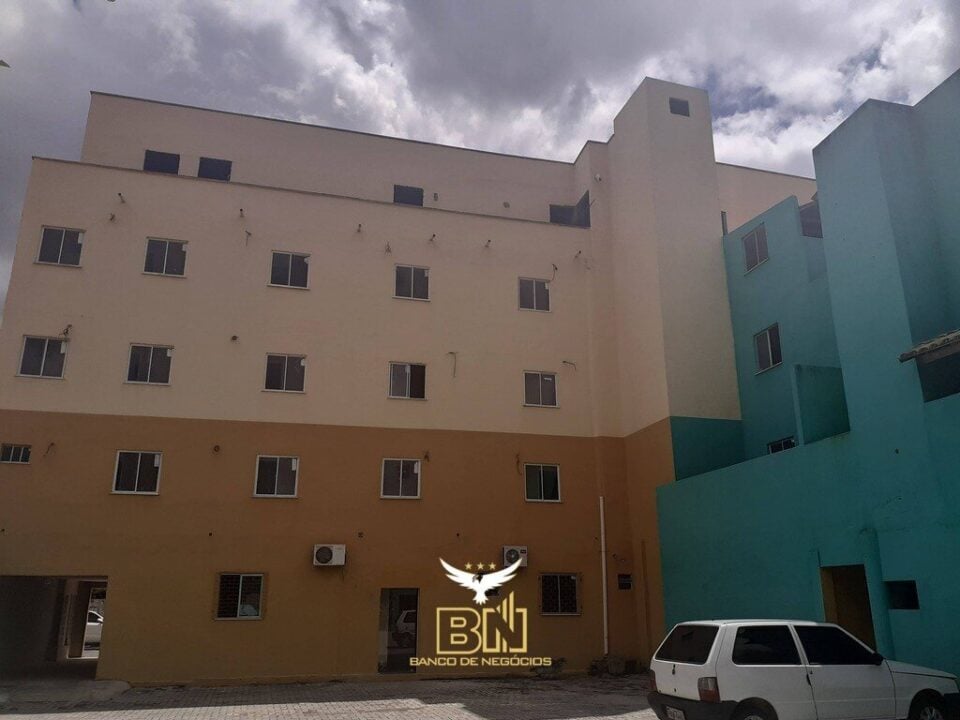 Hotel 49 suítes  30 Salas  11 Flats  8 Lojas Restaurante etc