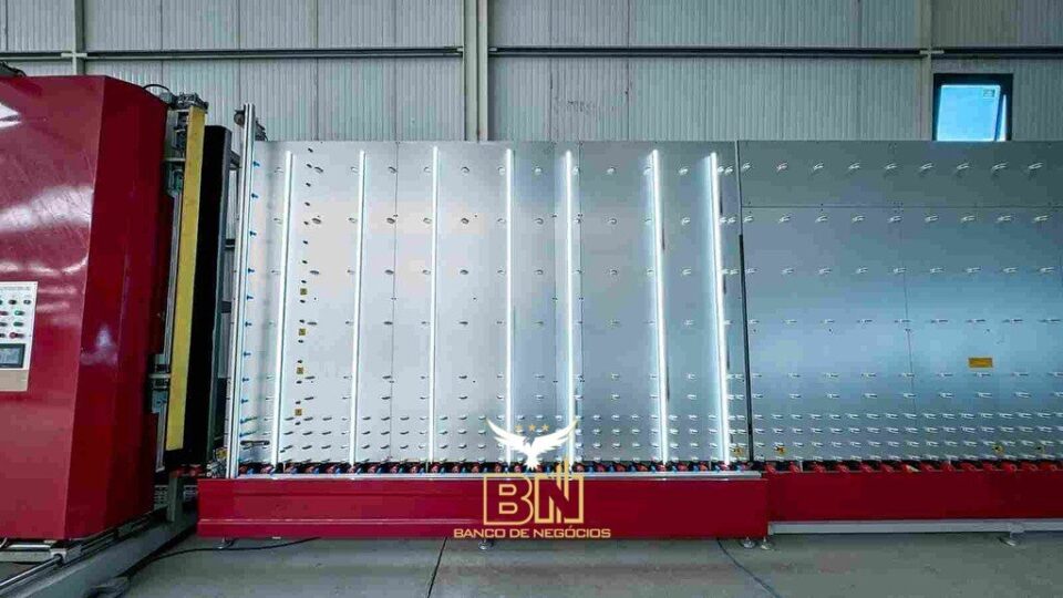 Fábrica Moderna de Vidros Duplos e Esquadrias no Ceará