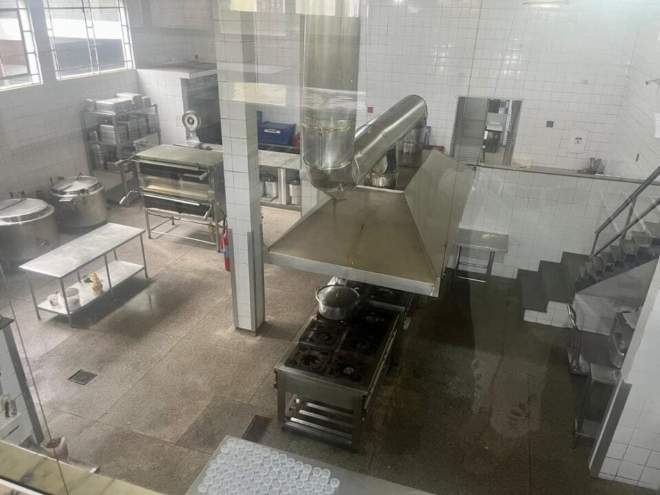 Vende ou aluga cozinha industrial para preparo de alimentação coletiva