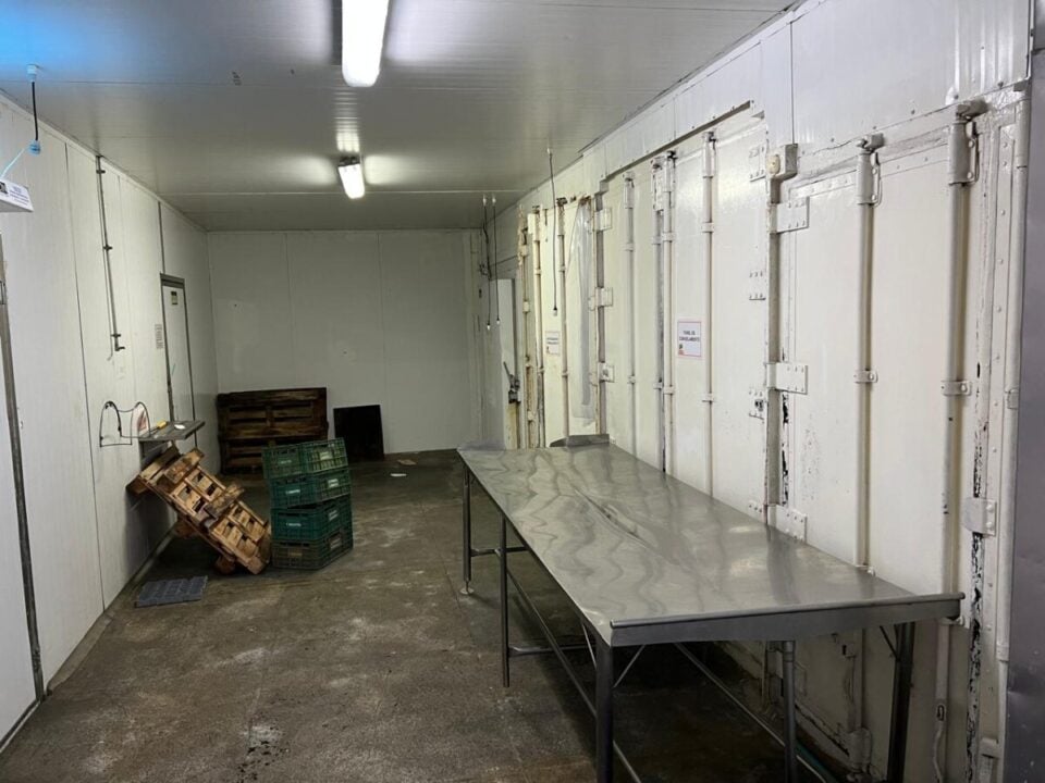 PREDIO COMERCIAL AO LADO DE ROD FEDERAL