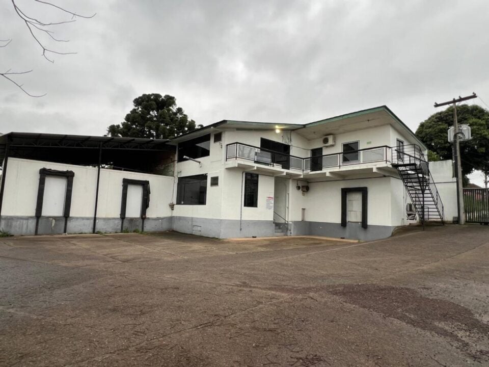 PREDIO COMERCIAL AO LADO DE ROD FEDERAL