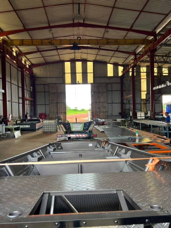 Indústria de Embarcações Lucrativa à Venda