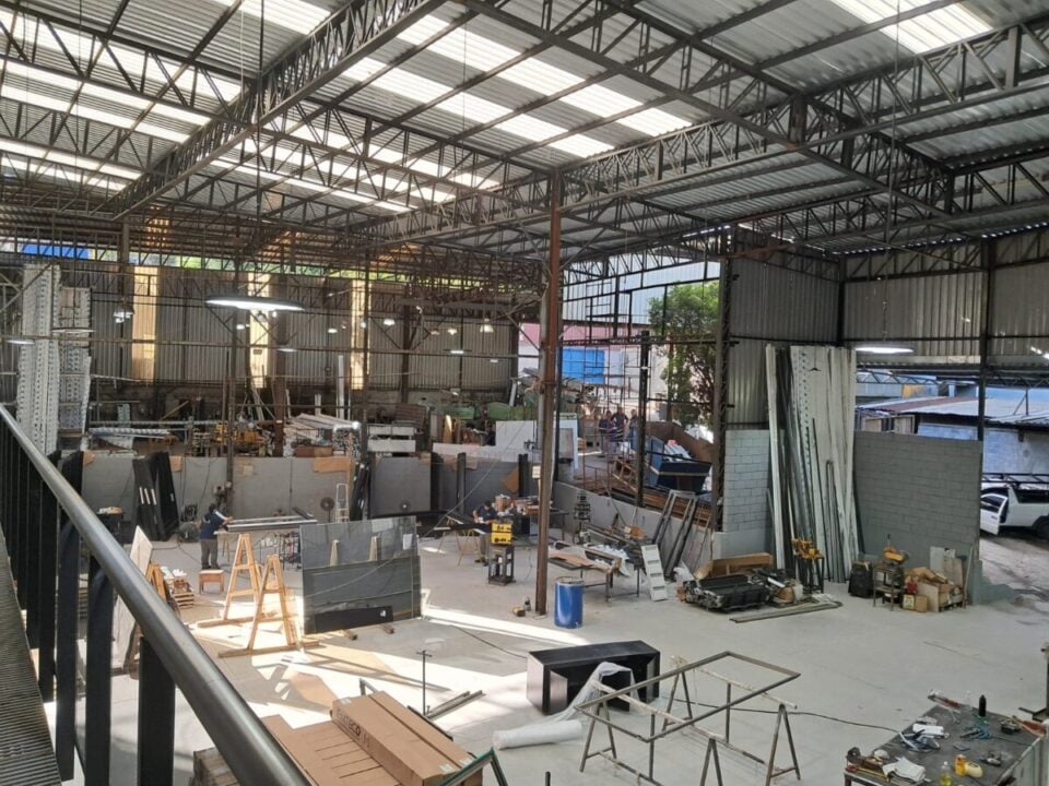 Fabrica de caixilhos de alumínio