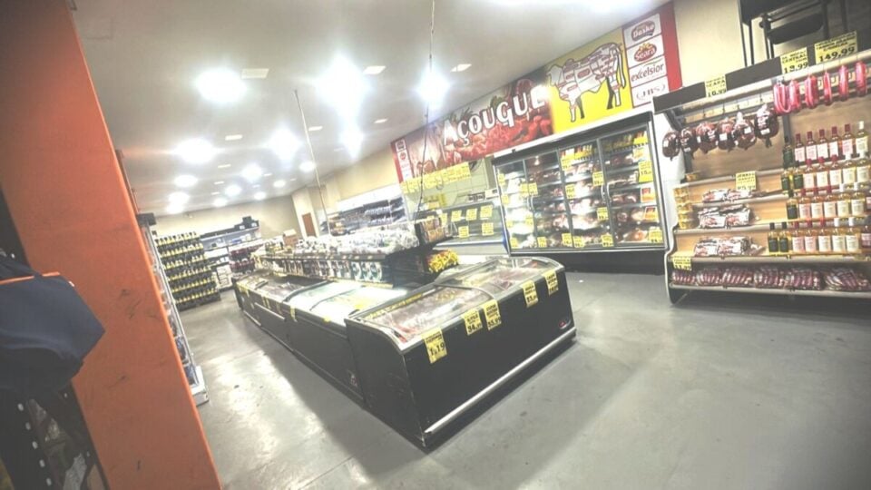 SUPERMERCADO A VENDA