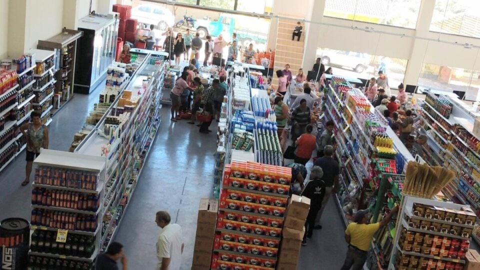 SUPERMERCADO A VENDA
