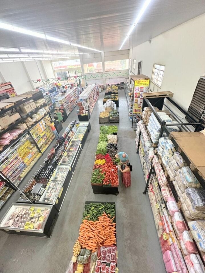 SUPERMERCADO A VENDA