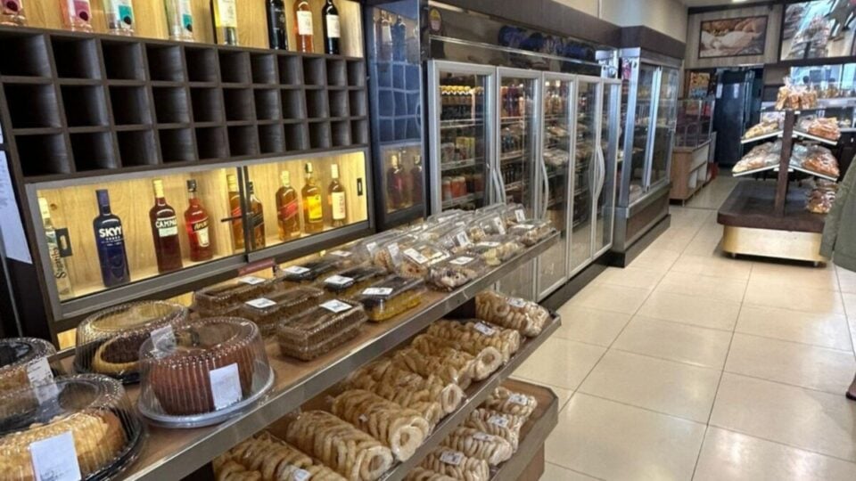 Padaria e Confeitaria à Venda