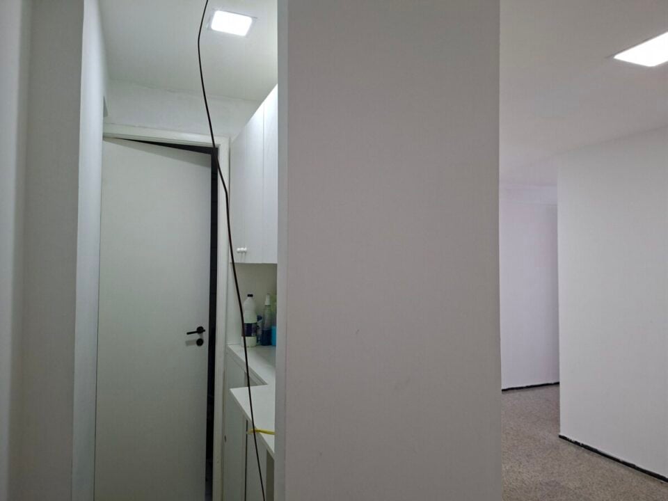 Ótima Sala Comercial no Juridical Center