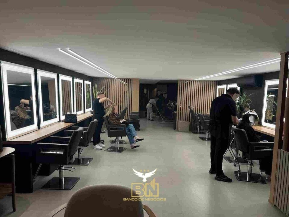 Salão de alto padrãoRepasse do ponto  estrutura Ref 2517