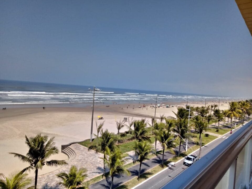 OPORTUNIDADE NA PRAIA GRANDE FRENTE PARA O MAR