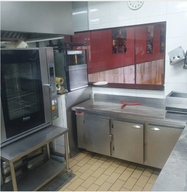 IMPERDÍVEL LINDÍSSIMO RESTAURANTE KILO NA ZONA SUL