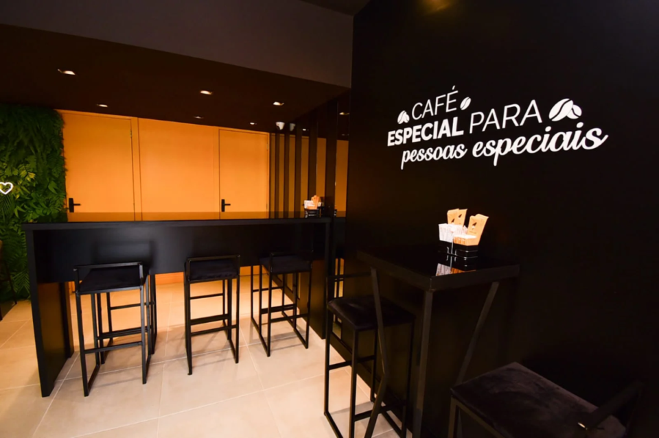 Oportunidade Passo Ponto Cafeteria Completa 80m² – R 190k por R 100k