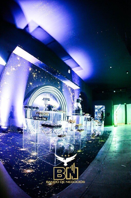 Famosa e Super Movimentada Boate KÓSMIKA à venda – 3004