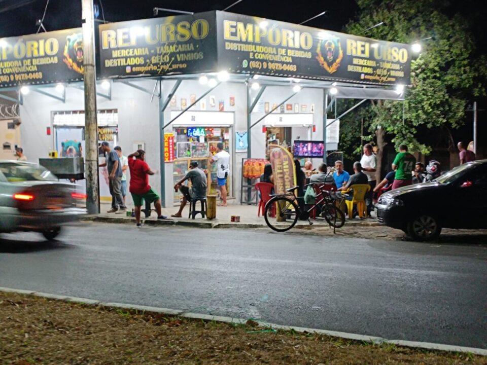 Vende EMPÓRIO DE BEBIDAS