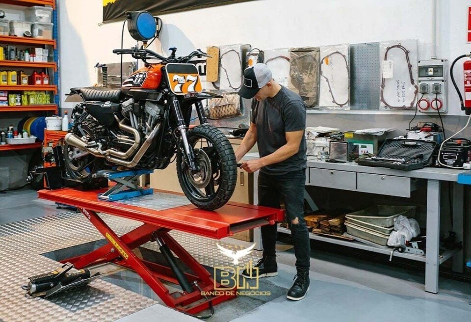 Loja e Oficina de MotosPeças, Acessórios, Serviço – 2545