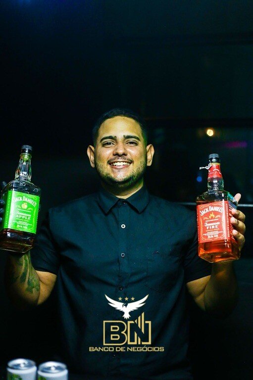 Famosa e Super Movimentada Boate KÓSMIKA à venda – 3004