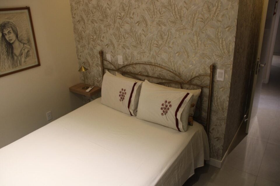 LINDÍSSIMO E SOFISTICADO APARTAMENTO TOTALMENTE MOBILIADO LITORAL SUL DE SP