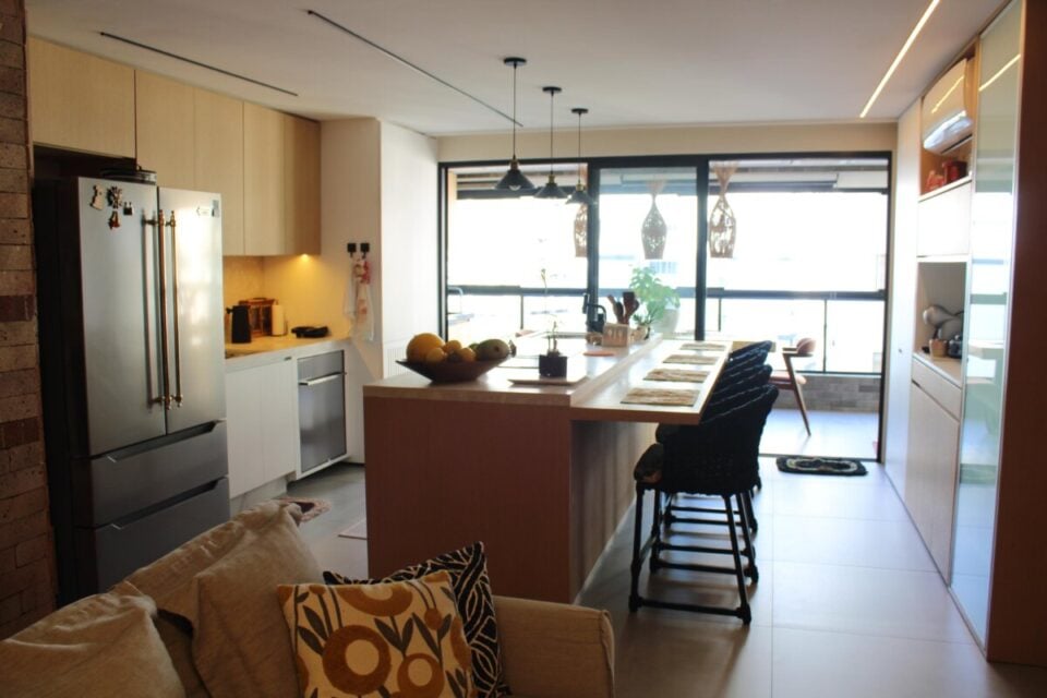 LINDÍSSIMO E SOFISTICADO APARTAMENTO TOTALMENTE MOBILIADO LITORAL SUL DE SP