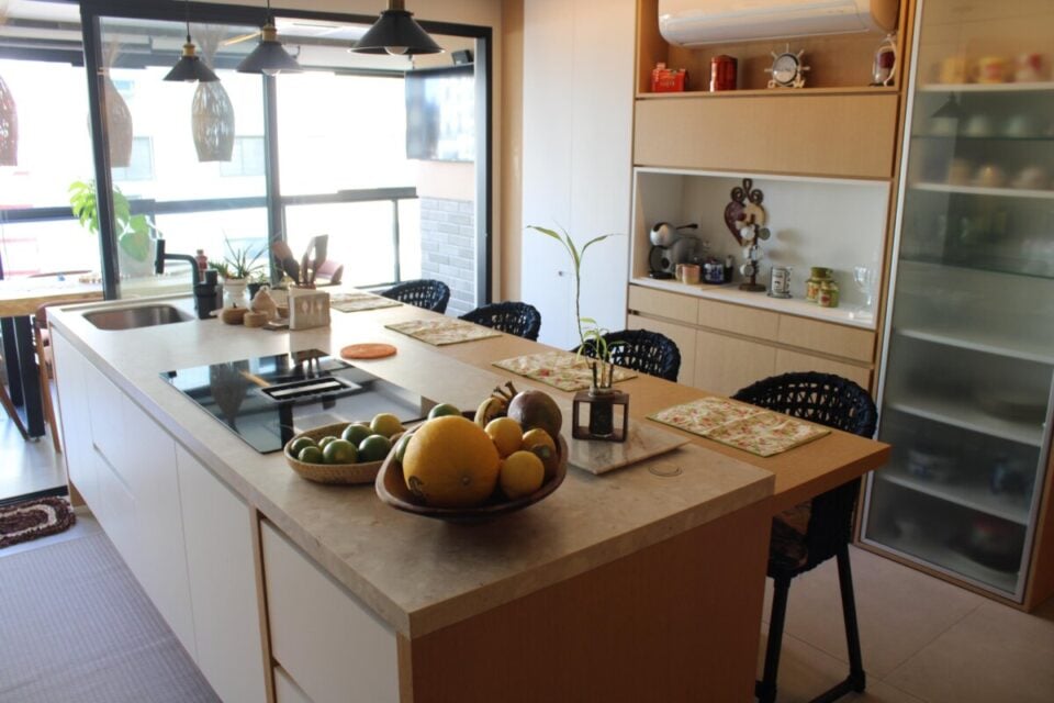 LINDÍSSIMO E SOFISTICADO APARTAMENTO TOTALMENTE MOBILIADO LITORAL SUL DE SP