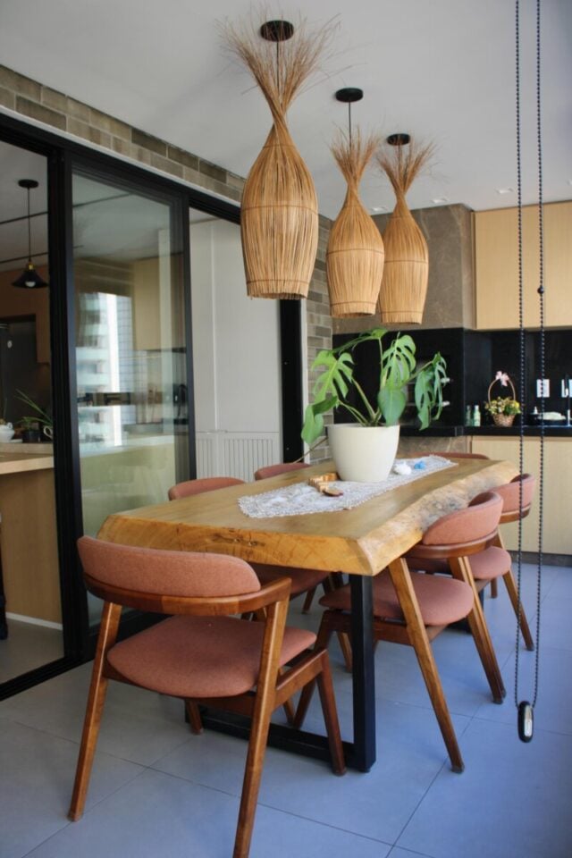 LINDÍSSIMO E SOFISTICADO APARTAMENTO TOTALMENTE MOBILIADO LITORAL SUL DE SP