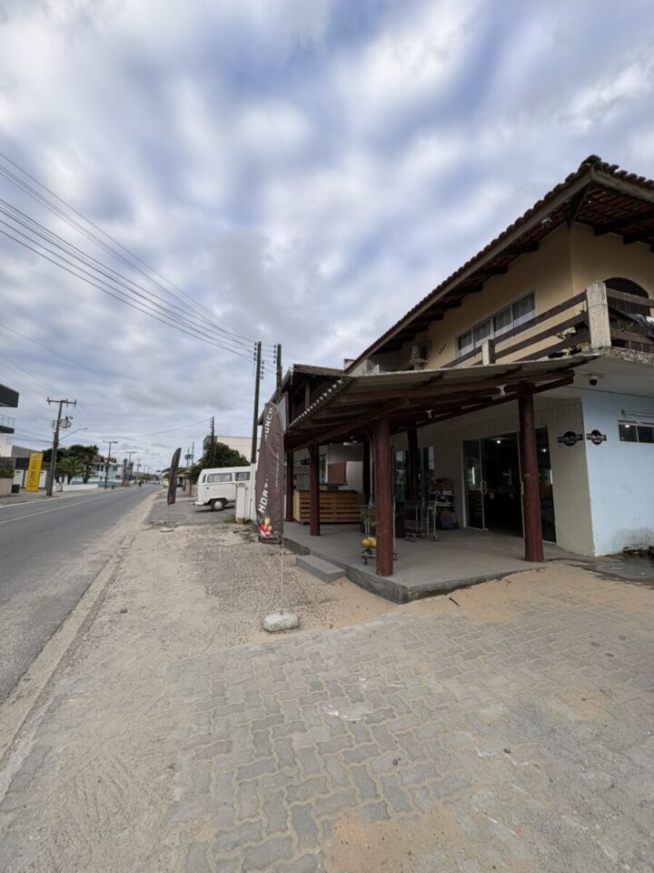 Vendo Hortifruti em Itapoá SC