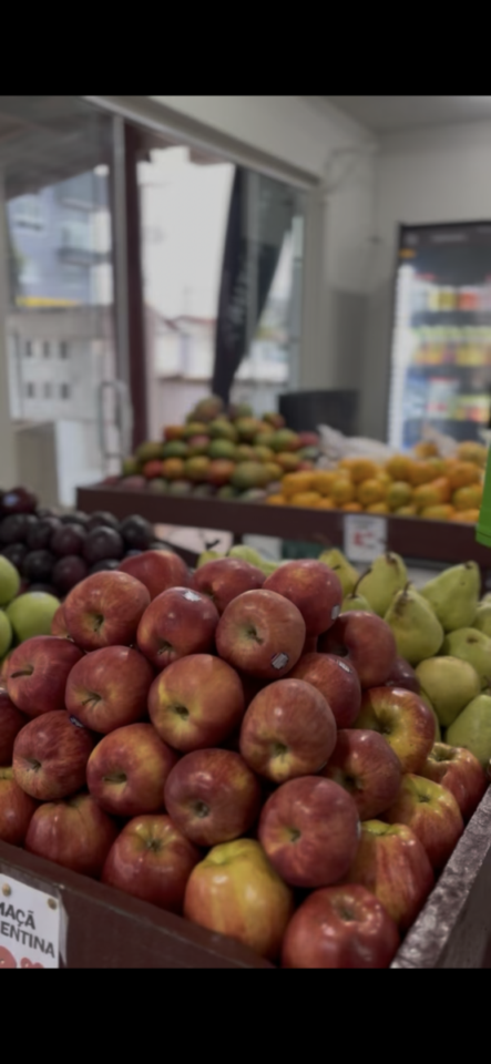Vendo Hortifruti em Itapoá SC